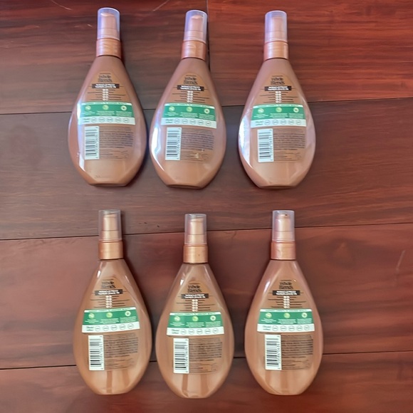 New Garnier Whole Blends Taming
Leave-In Treatment Miracle Frizz
Tamer 5 oz x 6 - Picture 4 of 8